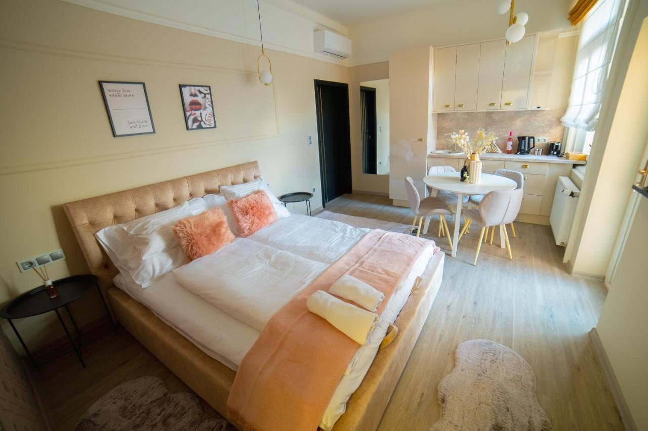 Dream Apartments Szeged Ngoại thất bức ảnh